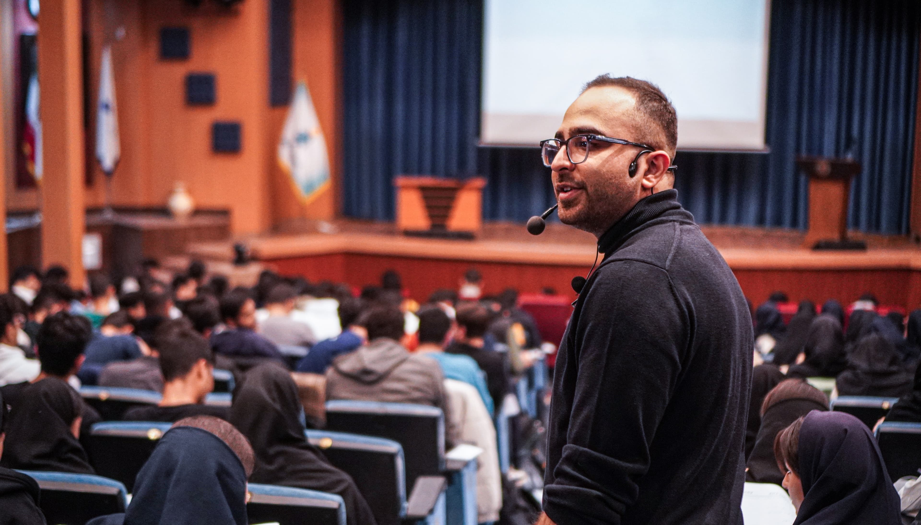 گالری دکتر کرمی پور